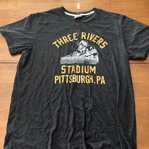 Homage Pittsburgh Steelers T